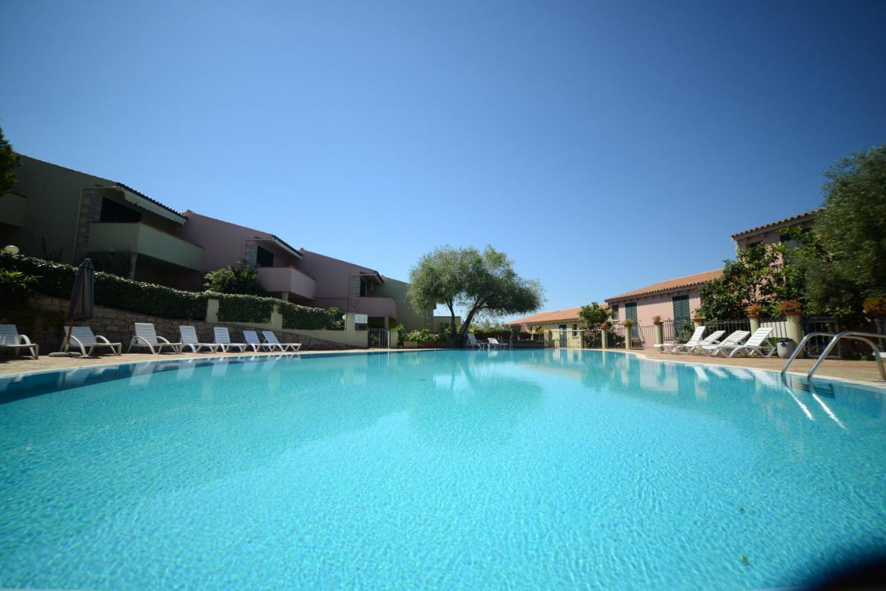 Villaggio Sa Ventana Badesi Exterior photo